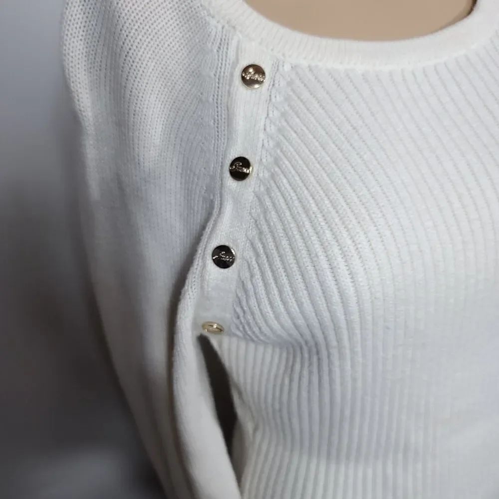 Guess White Sweater With Buttons on Sleeve - Picture 7 of 11